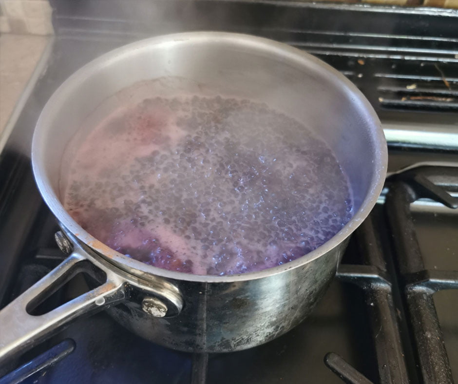 Elderberries on the stove